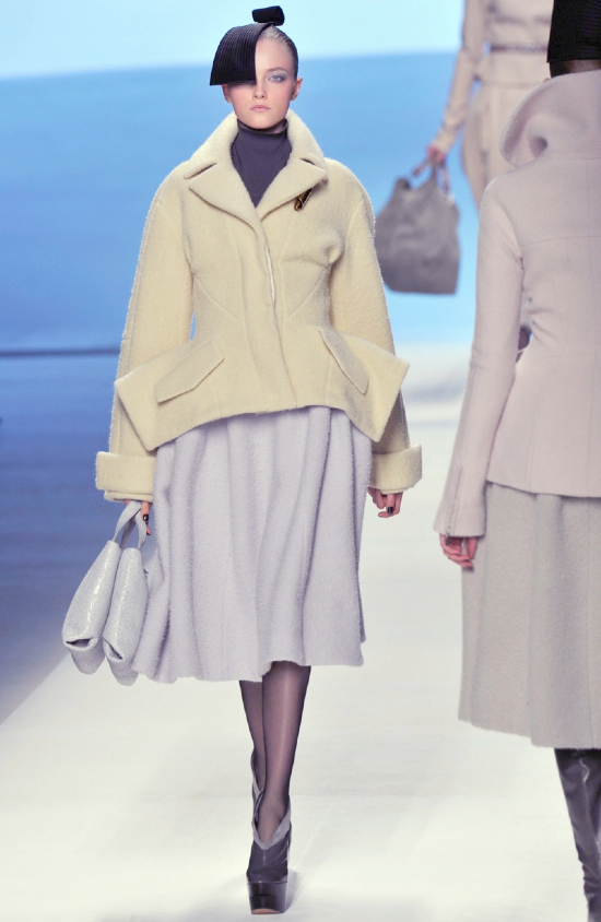 Dita Von Teese attends the Louis Vuitton Fall-Winter 2008-2009
