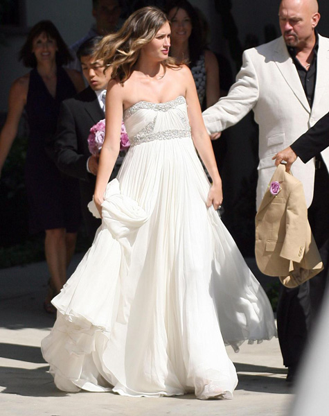 Rhea Durham Wearing a Cruise 2010 Marchesa gown for her wedding 