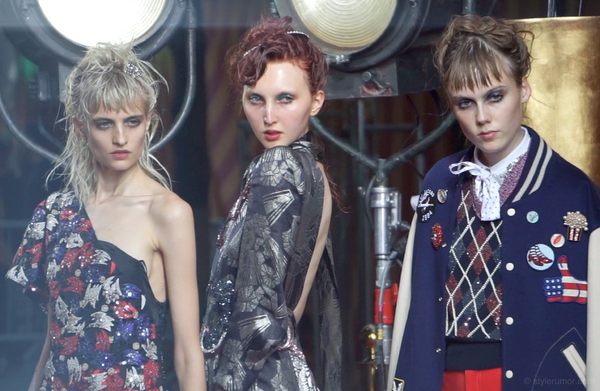 Backstage at the Marc Jacobs Spring Summer 2016 Show 1